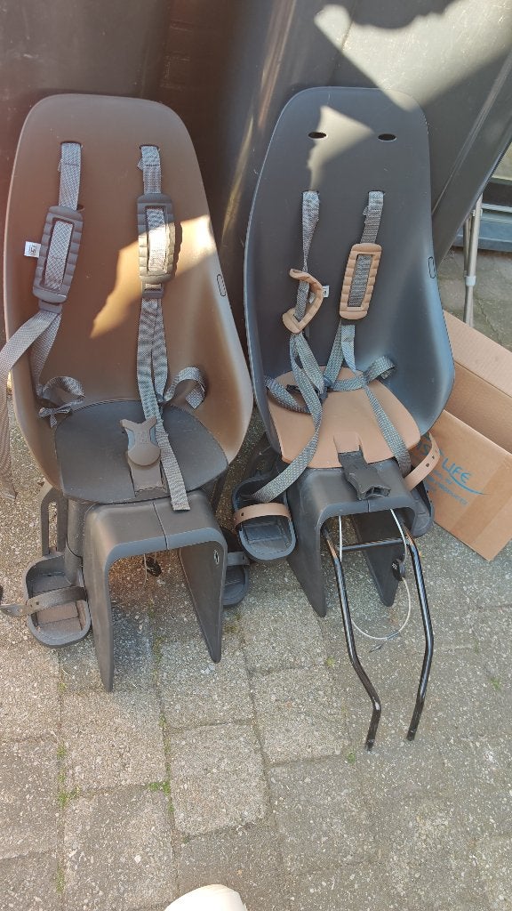 Siège de vélo pour enfants, Urban IKI, 0 à 18 kg, Repose-pieds, Comme neuf