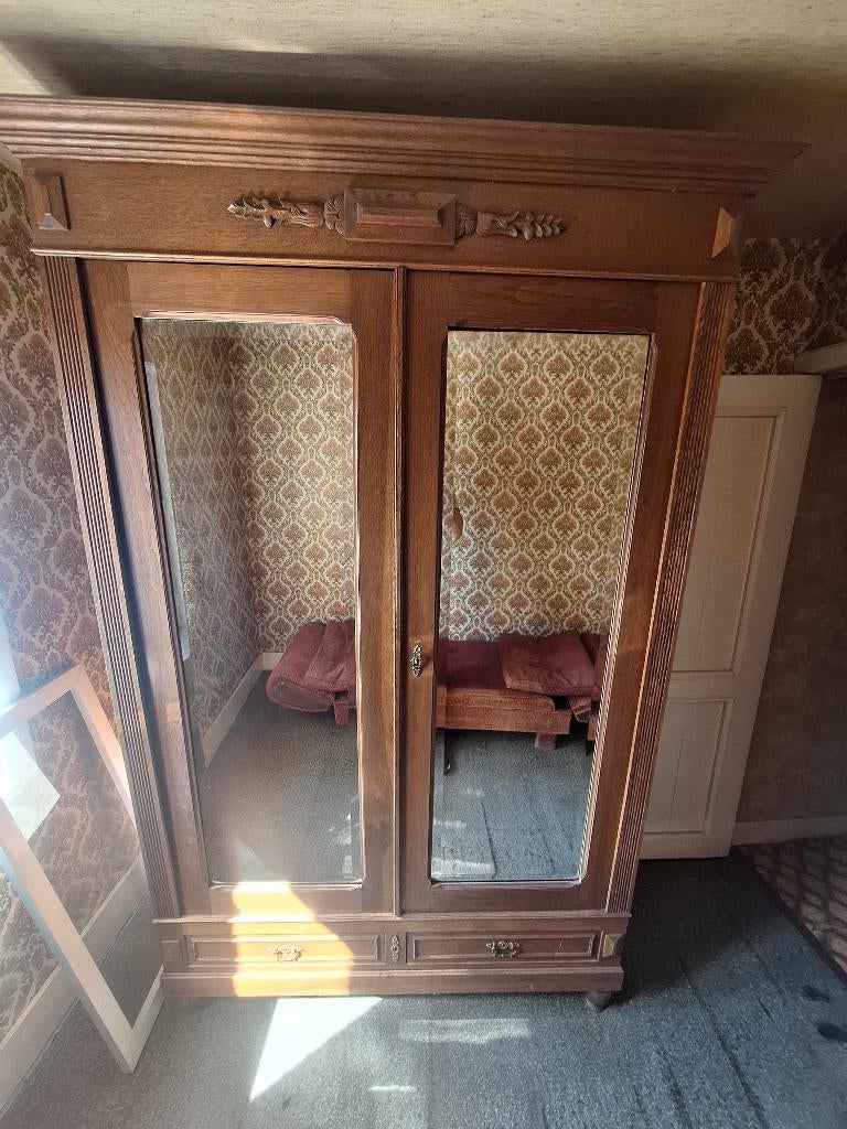 Zeer oude kledingkast en bedset, Huis en Inrichting, Ophalen, Gebruikt