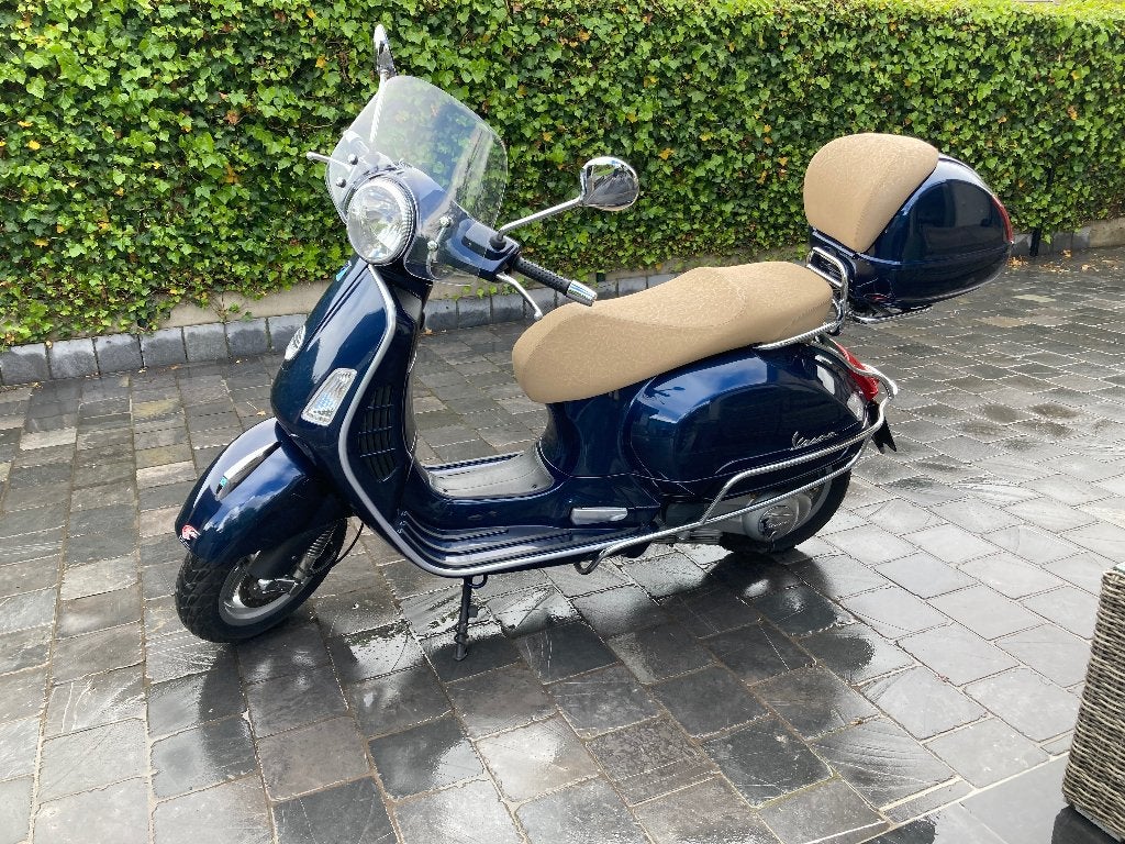 Vespa blauw, Ophalen, Overige modellen, 125 cc, Zo goed als nieuw