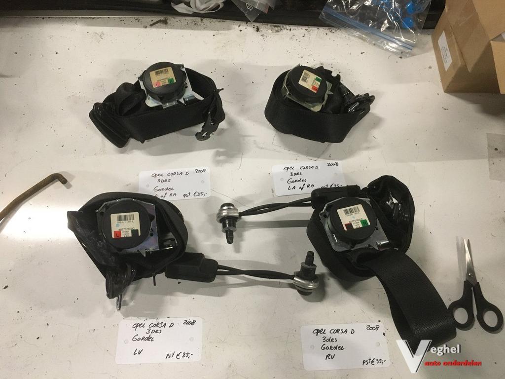 Opel Corsa D Gordel Linksvoor of  Rechtsvoor of Linksachter, Auto-onderdelen, Gebruikt, -, -, Ophalen of Verzenden