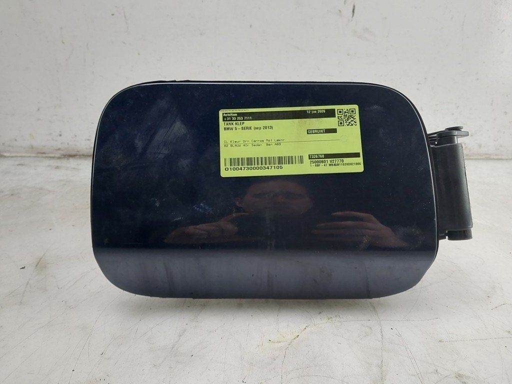 TANKKLEP BMW 5 serie (F10) (01-2009/10-2016), Gebruikt, BMW, Petuelring 130
80809  München, DE, Bayerische Motoren Werke AG