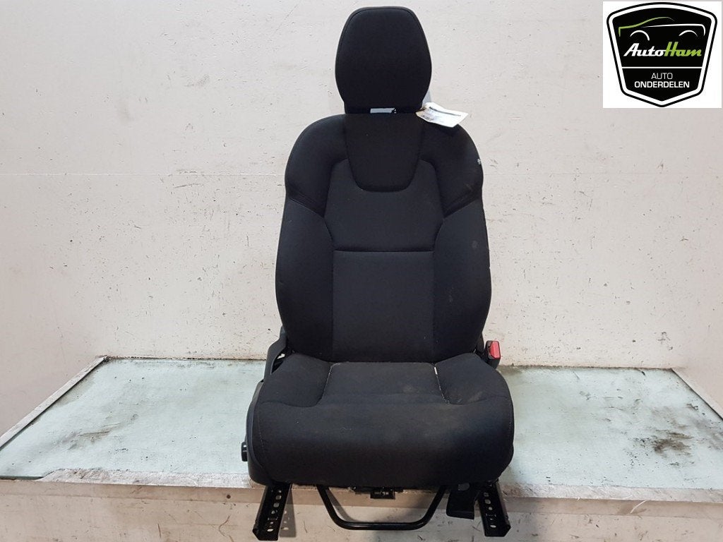 STOEL RECHTS VOOR Volvo V60 II (ZW) (|32241947|), Dhr. J. Ham, Gebruikt, Administratie@autoham.nl, Volvo