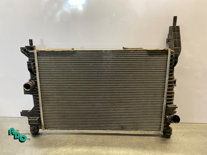 Radiateur d'un Ford Focus (Focus 11-), -, 3 mois de garantie, -, -