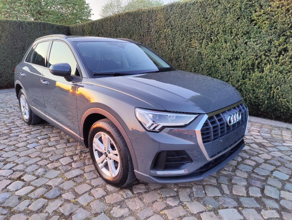 Audi Q3 Q3 35 TFSI Business Edition Attraction Str., Auto's, Audi, Stof, 1498 cc, 4 cilinders, https://public.car-pass.be/vhr/5ea9769a-c863-4180-9c1a-6ca1d5ec4fc4?lang=fr