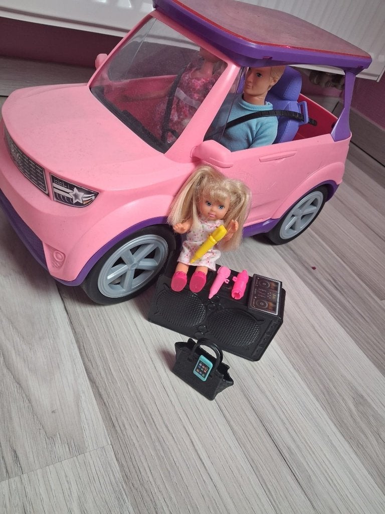 Barbie auto, Kinderen en Baby's, Speelgoed | Poppen, Ophalen, Zo goed als nieuw, Barbie