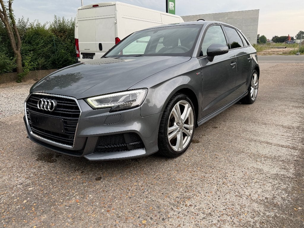 AUDI A3 S-line - Benzine - 52000 km, Auto's, Audi, Voorwielaandrijving, https://public.car-pass.be/vhr/d181257a-cfc6-4730-89cc-417a42738617