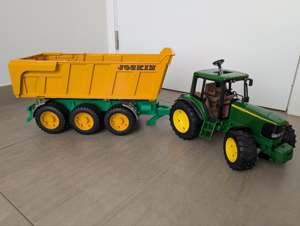 Speelgoed - Bruder traktor + kar, Ophalen