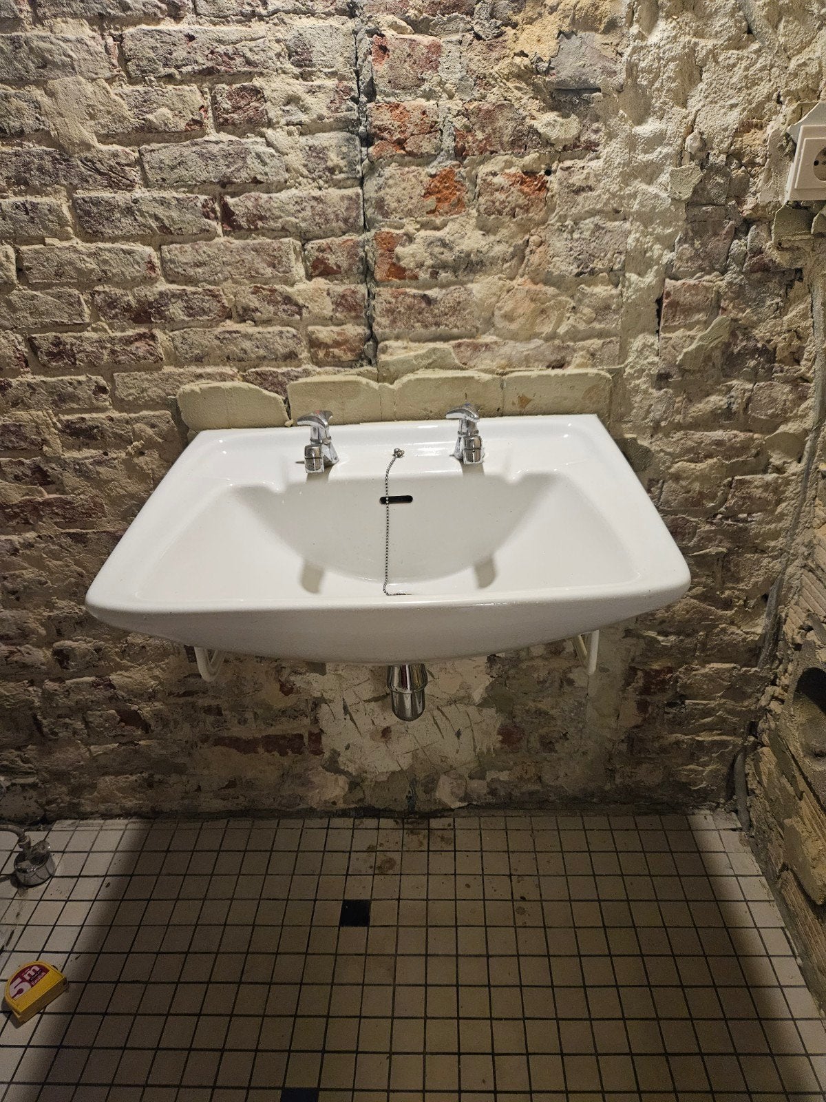 lavabo à vendre 60x47 cm céramique, Bricolage & Construction, Enlèvement, Utilisé, Lavabo