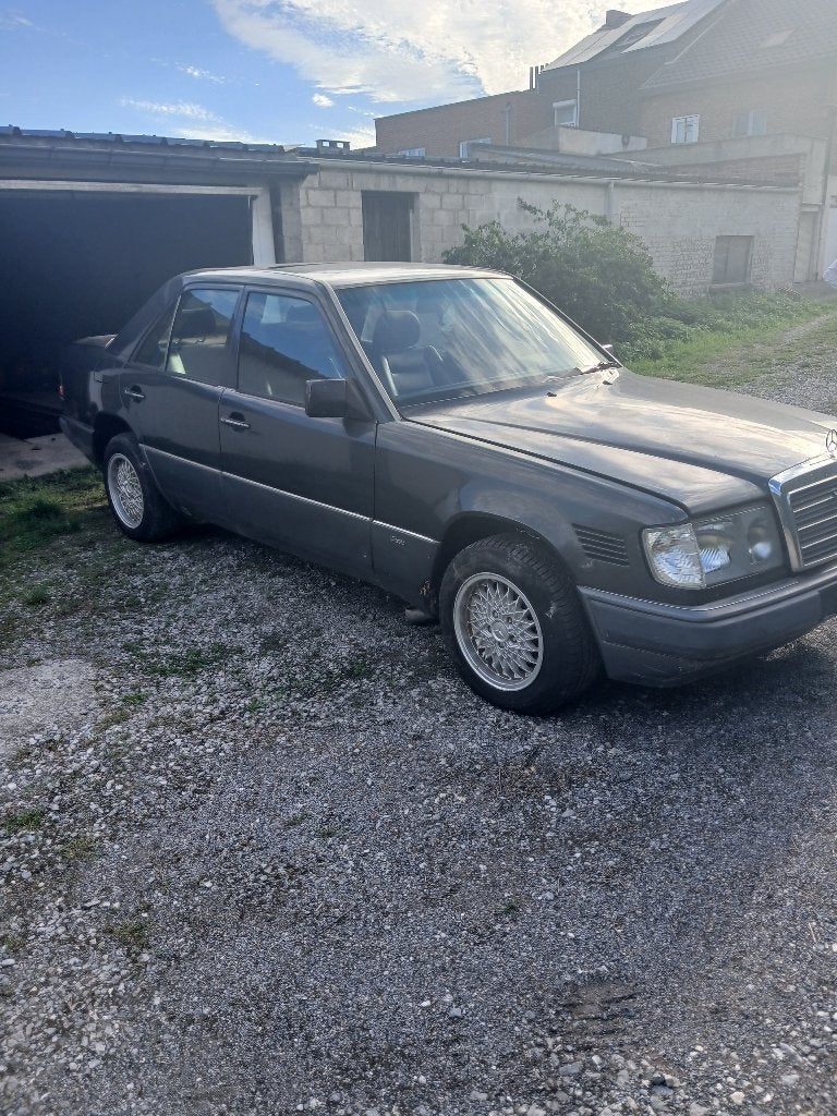 Mercedes w124 300 turbo, Autos, Cuir, Achat, Diesel, Particulier