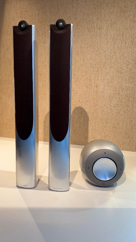Bowers & Wilkins PV1 subwoofer + XT4 luidsprekers aluminium, Inclusief kabels, Speakerset, Zo goed als nieuw, Bowers & Wilkins (B&W)