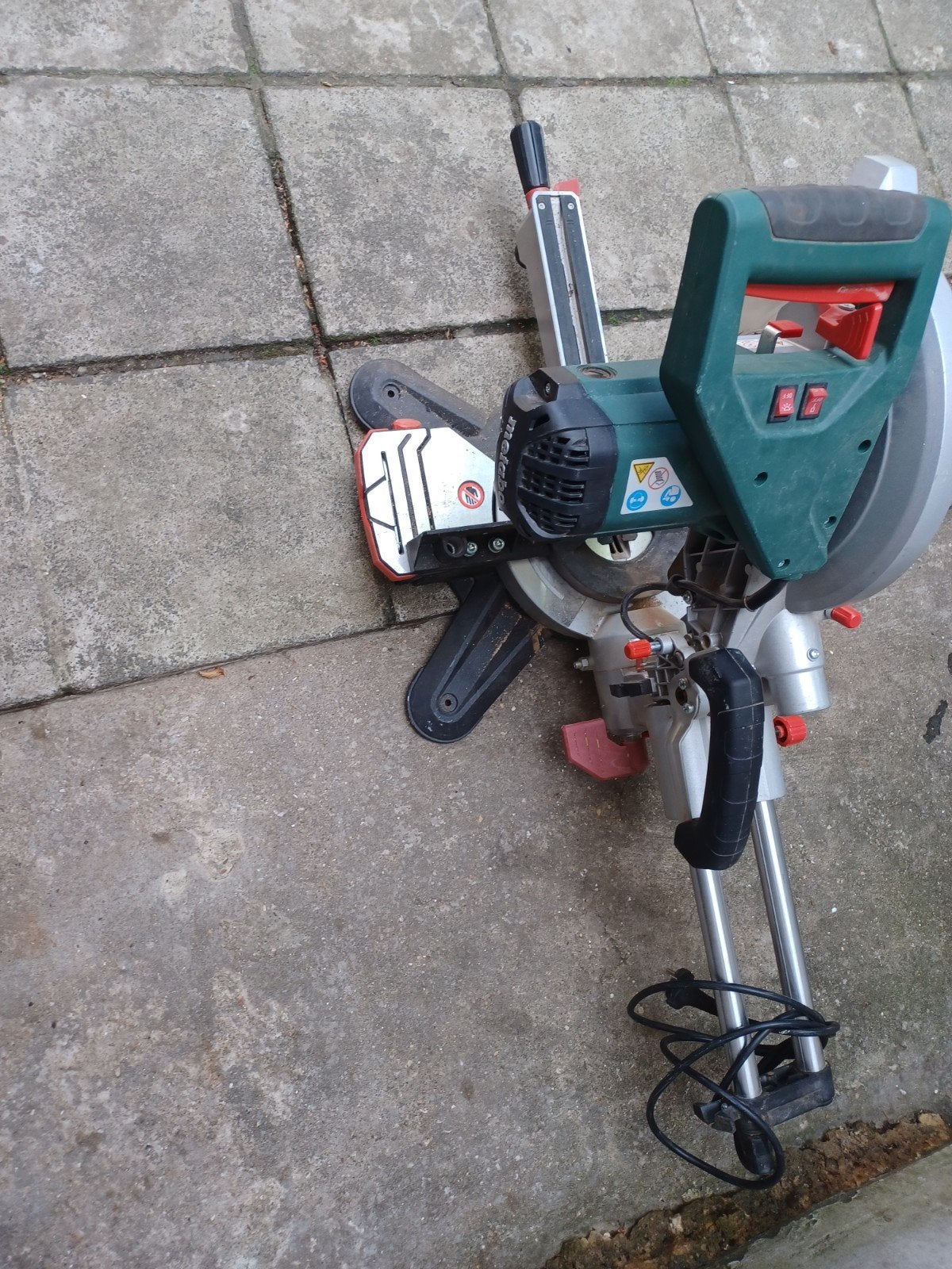 Metabo KGS254M 230V afkortzaag, Ophalen