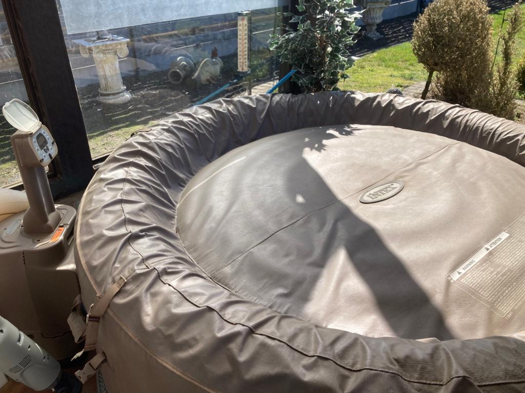 Intex jacuzzi bubbelbad goed werkend, Jardin & Terrasse, Enlèvement, Comme neuf, Gonflable