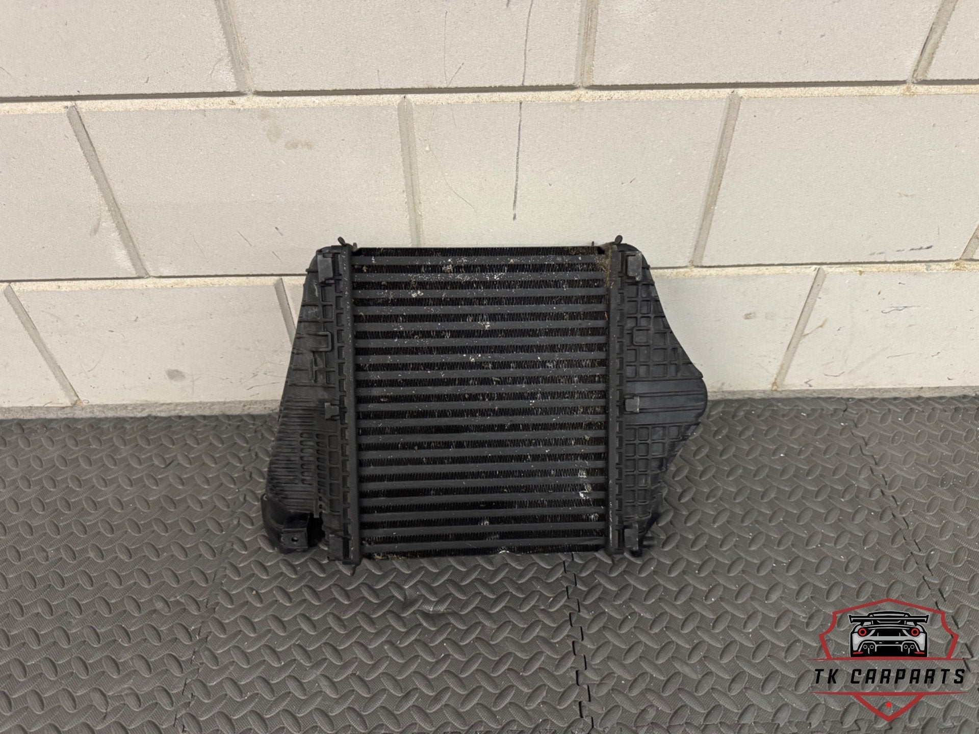 Lamborgini urus/ audi rsq8-q8 intercooler 4m0145803bt, Gebruikt, AUDI AG, Auto-Union-Strasse 1
85045  Ingolstadt, DE, Audi
