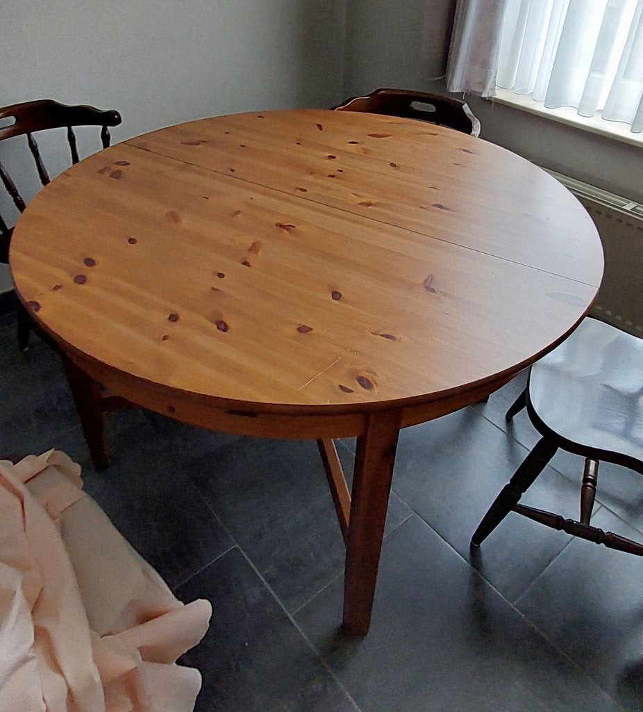 Ronde tafel met ovaalvormige afwerking, Huis en Inrichting, Tafels | Eettafels, Ophalen, Gebruikt, Rond, Vijf personen of meer