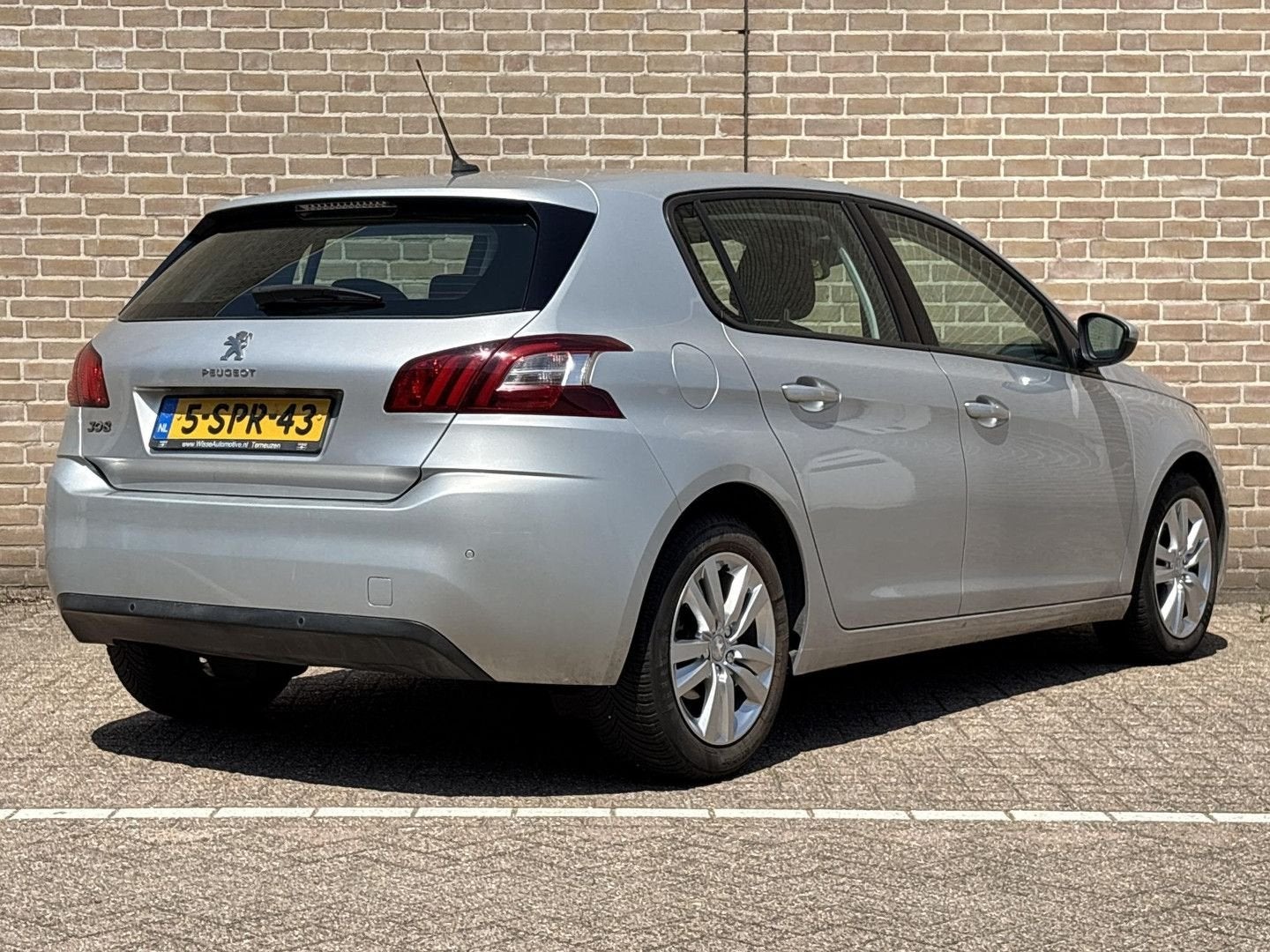 Peugeot 308 1.2 VTi Active | Climate | Cruise | Navi | PDC |, Zilver of Grijs, 114 g/km, Parkeersensor, Overige kleuren