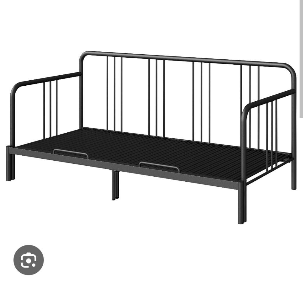 IKEA uitschuifbaar bed, Huis en Inrichting, Slaapkamer | Bedden, Ophalen, Gebruikt, Zwart, Tweepersoons