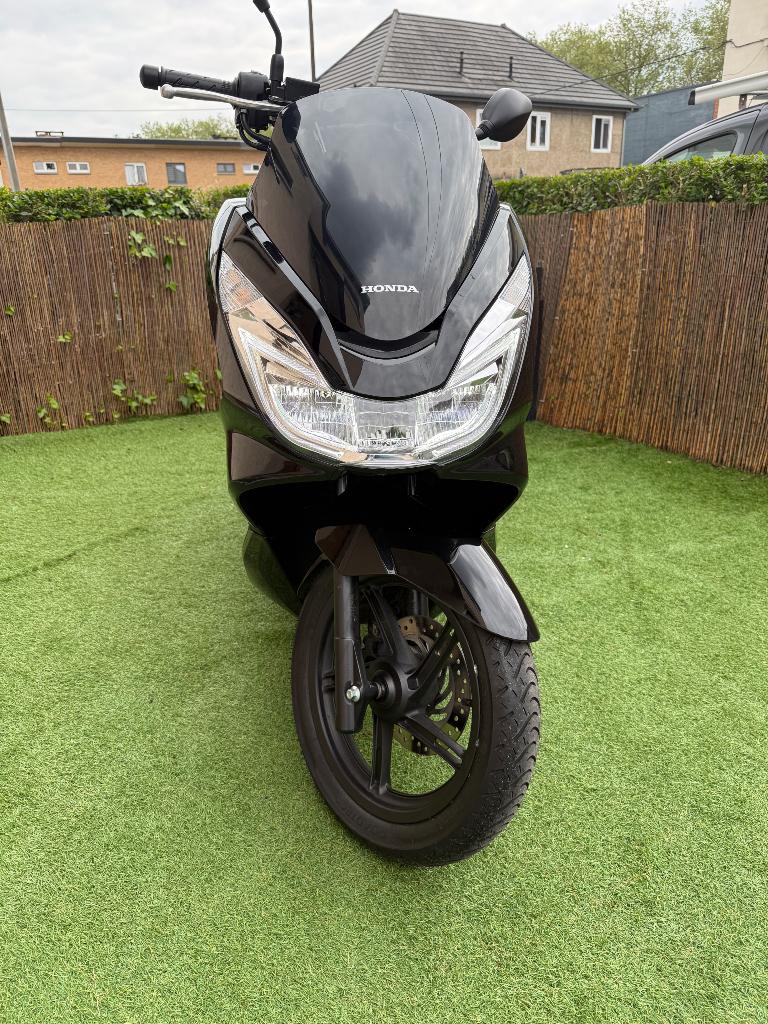 Honda PCX 125 – État showroom – 2 500 €, Scooter, Occasion, Permis Moto A1 minimum, Particulier