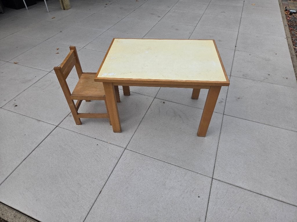 Kindertafeltje met stoel, Kinderen en Baby's, Ophalen, Gebruikt, Tafel(s) en Stoel(en)