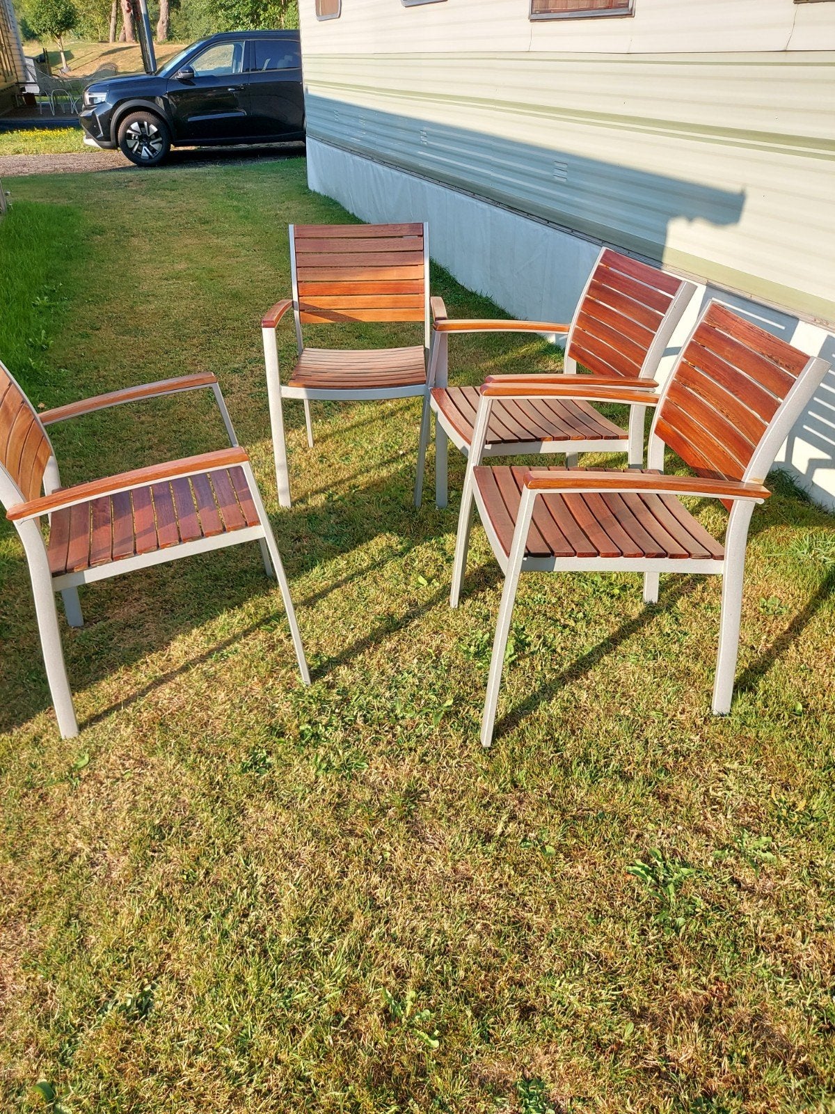 ensemble de jardin, table et 4 chaises, aluminium et bois., Table à dinner, Salons de jardin, Aluminium, Utilisé