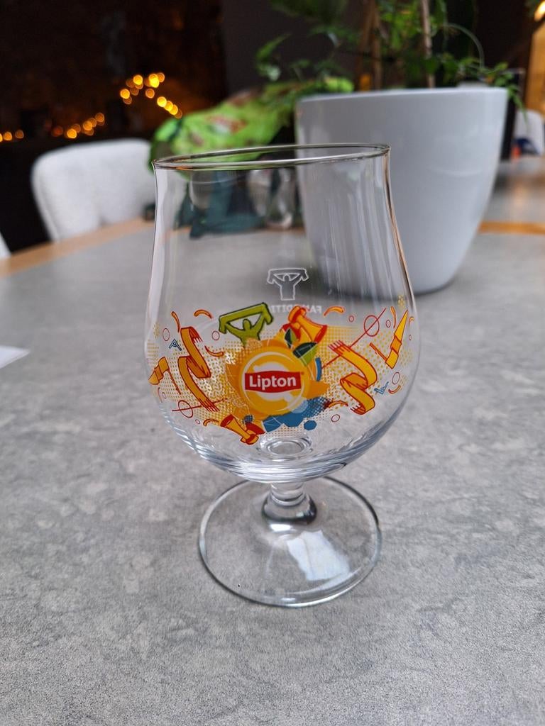 Verre Lipton Fan Edition, Collections, Enlèvement
