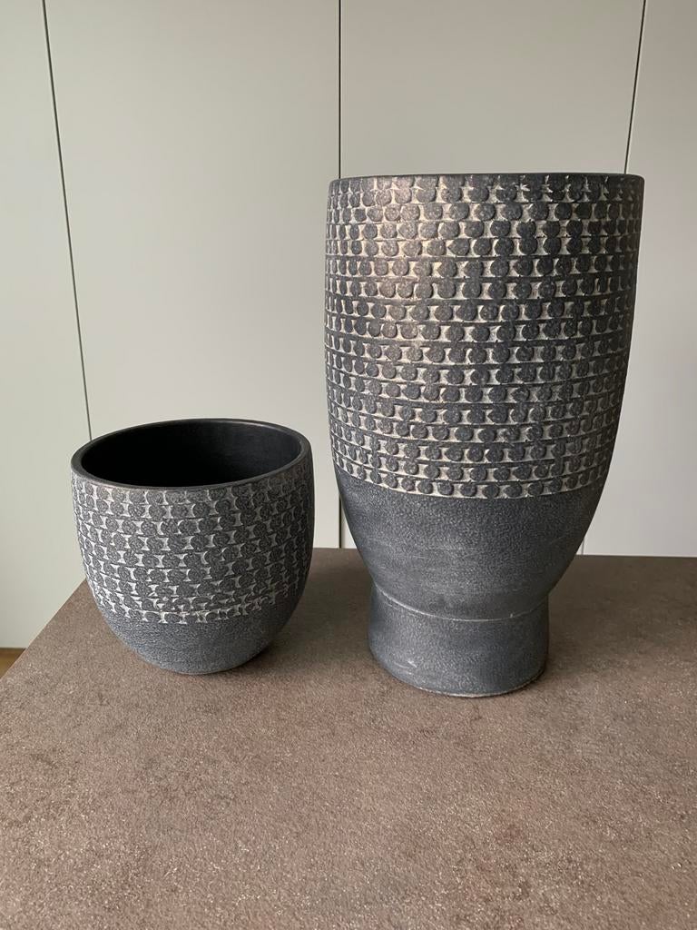 Twee samenhorende cachepots, Ophalen of Verzenden, Zo goed als nieuw