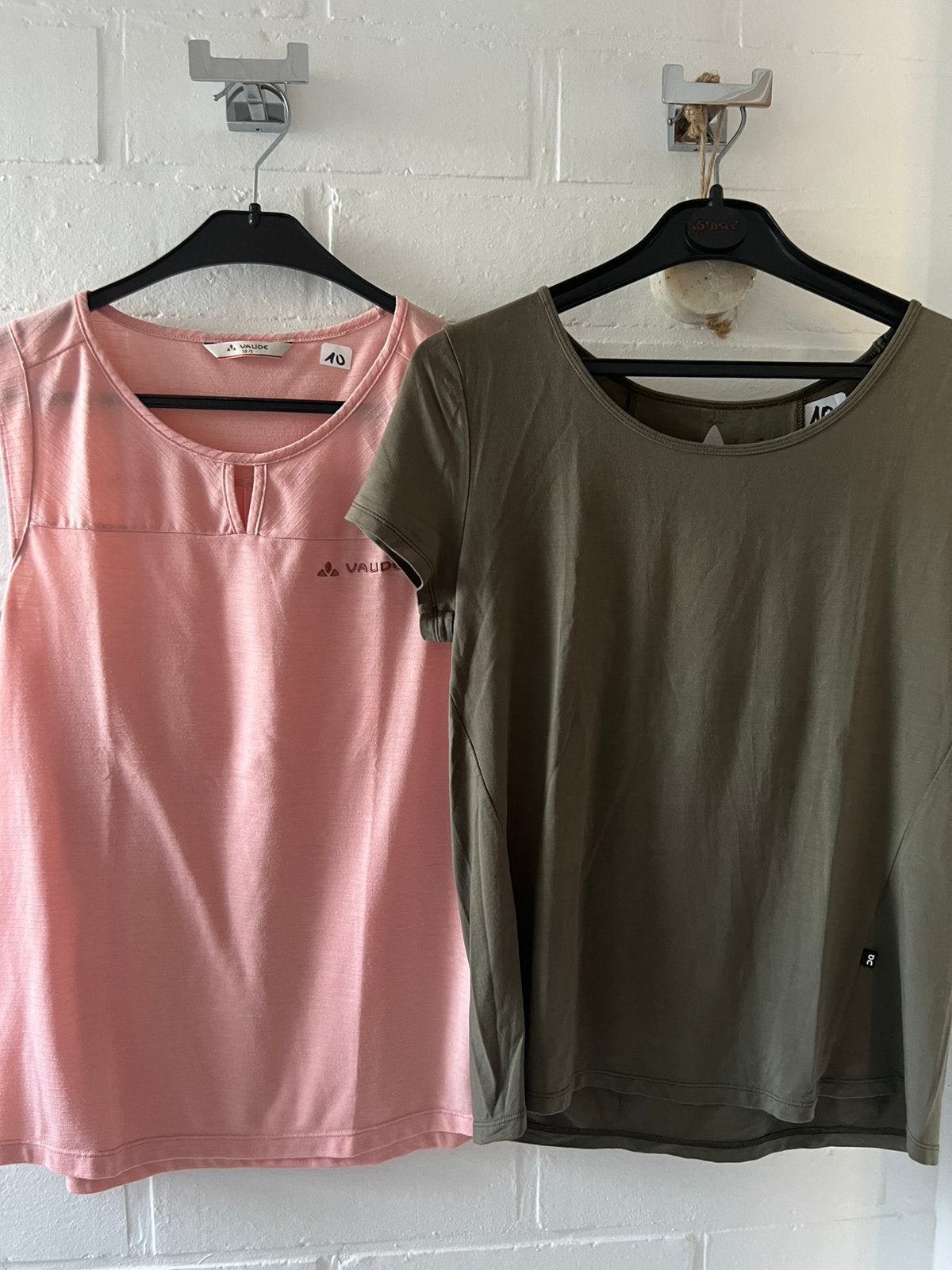 2 sport t shirts m 38 , top kwaliteit, Kleding | Dames, T-shirts, Ophalen of Verzenden, Zo goed als nieuw