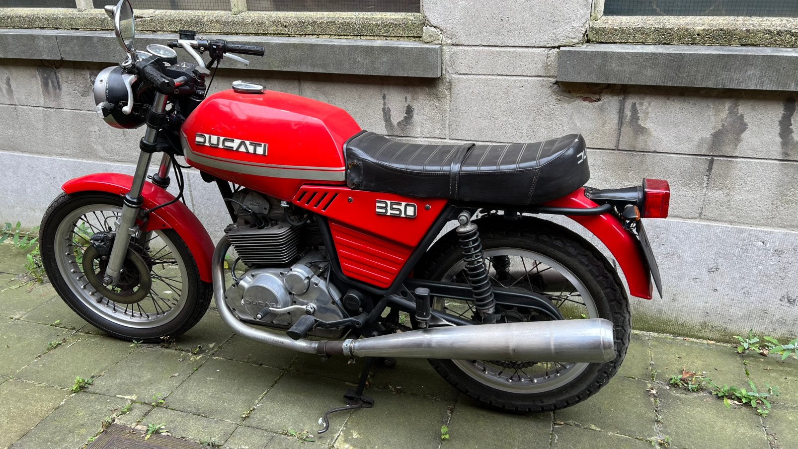 Ducati 350, Motos