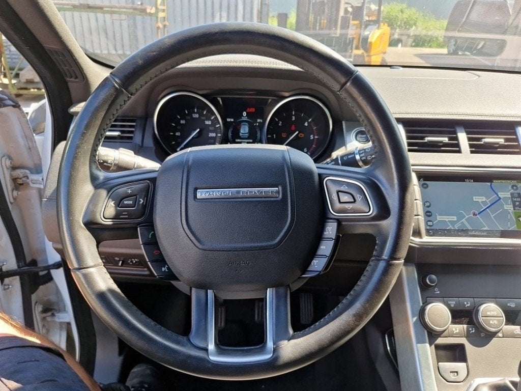 COCKPIT Land + Range Rover Range Rover Evoque (LVJ / LVS), Campus Kronberg 7
61476  Kronberg im Taunus, DE, Jaguar Land Rover Deutschland GmbH