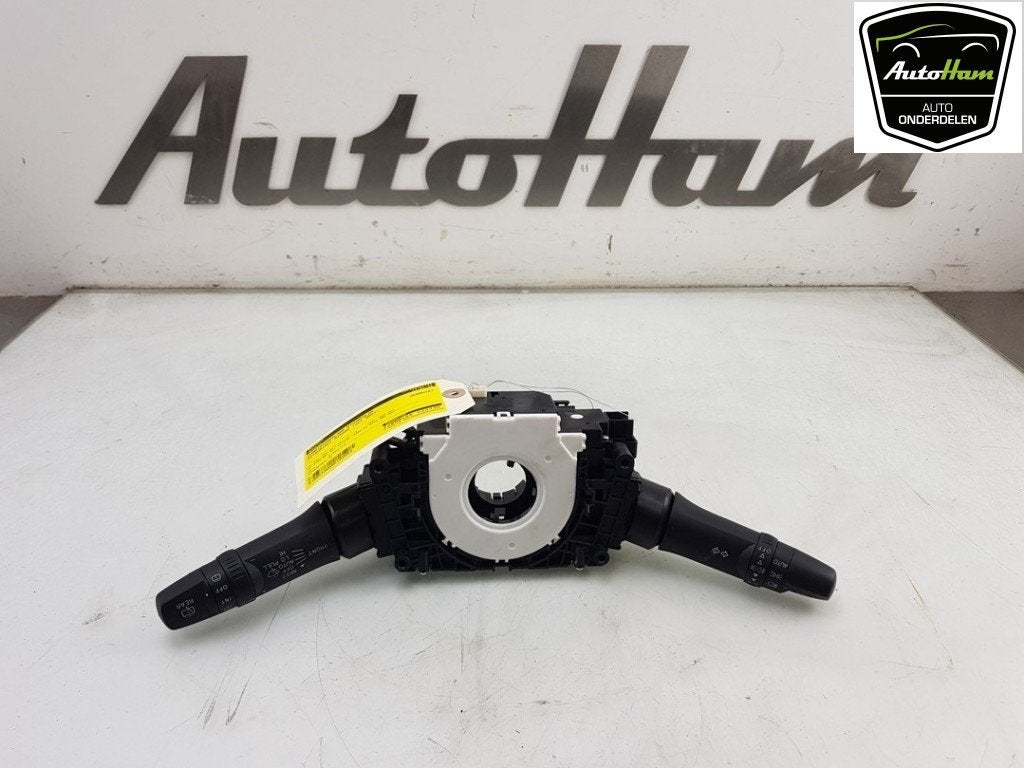 COMBINE COMMODO Mitsubishi Space Star (A0) (01-2012/-), Utilisé, Mitsubishi