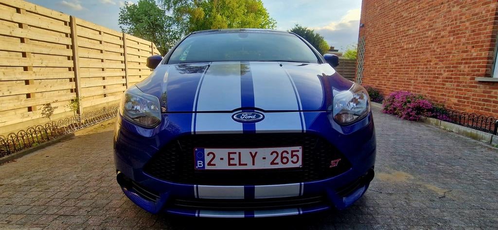 Ford Focus ST 2L Ecoboost, Auto's, Focus, Zwart, Zwart, Leder