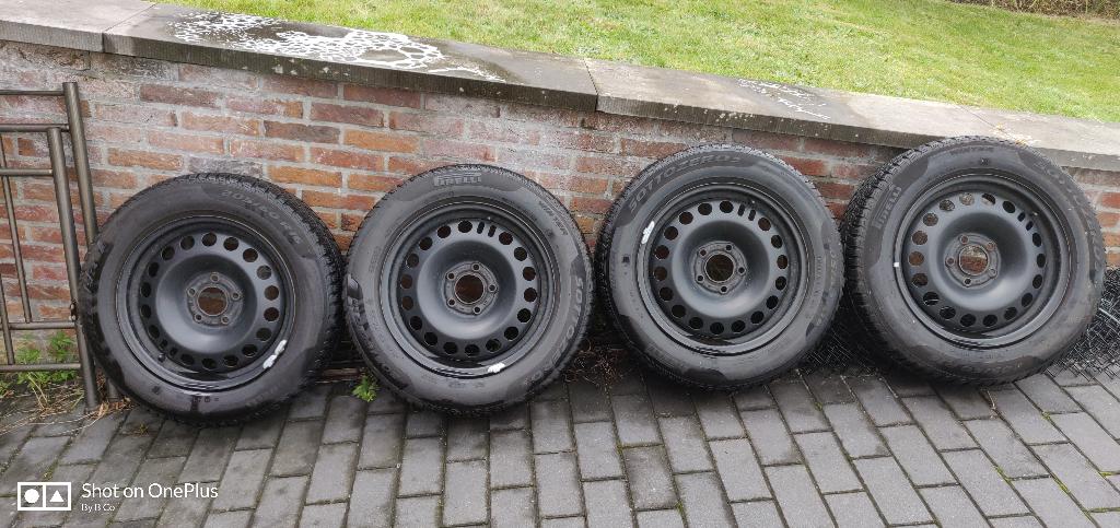 WINTERBANDEN Pirelli Sottozero 205/60/R16 96H stalen velg, Ophalen, Gebruikt, 16 inch, Banden en Velgen