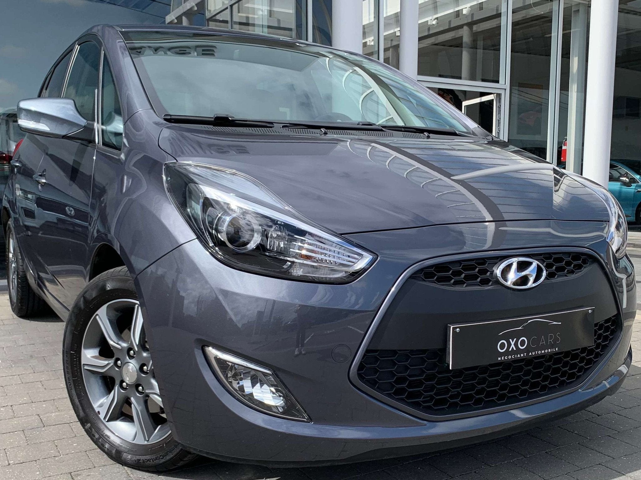 Hyundai ix20 1.4i ESSENCE / CLIM AUTO / CRUISE CONTROL / RAD, Autos, Argent ou Gris, Achat, 90 ch, Euro 6