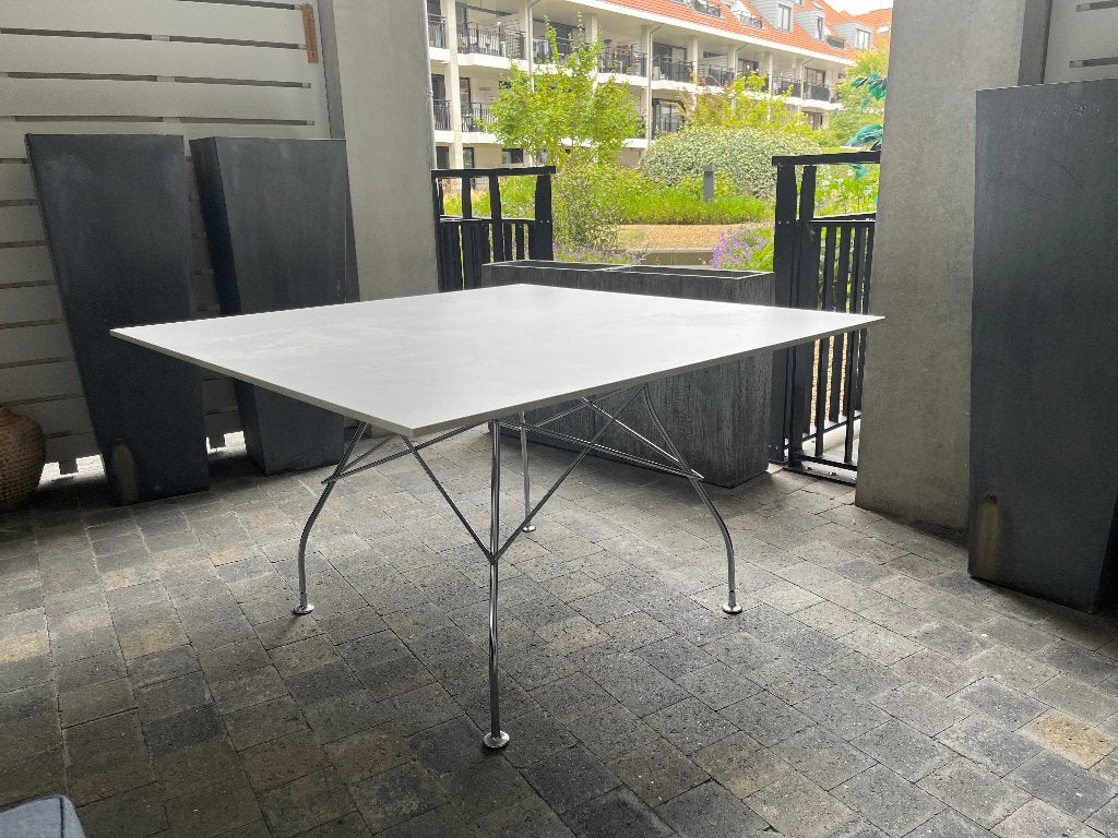 Table Kartell GLOSSY version melaminé blanc 130 cm, Ophalen, Gebruikt, Design, Vijf personen of meer
