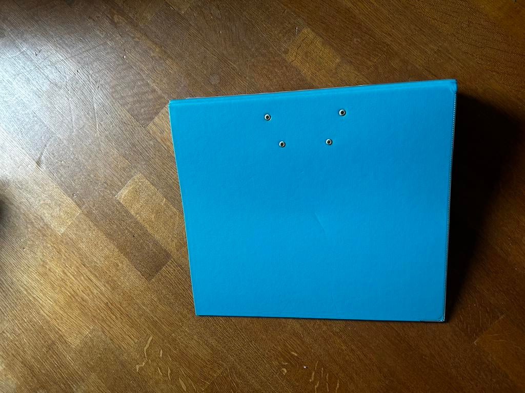 Farde solide, Divers, Fournitures scolaires, Enlèvement, Comme neuf