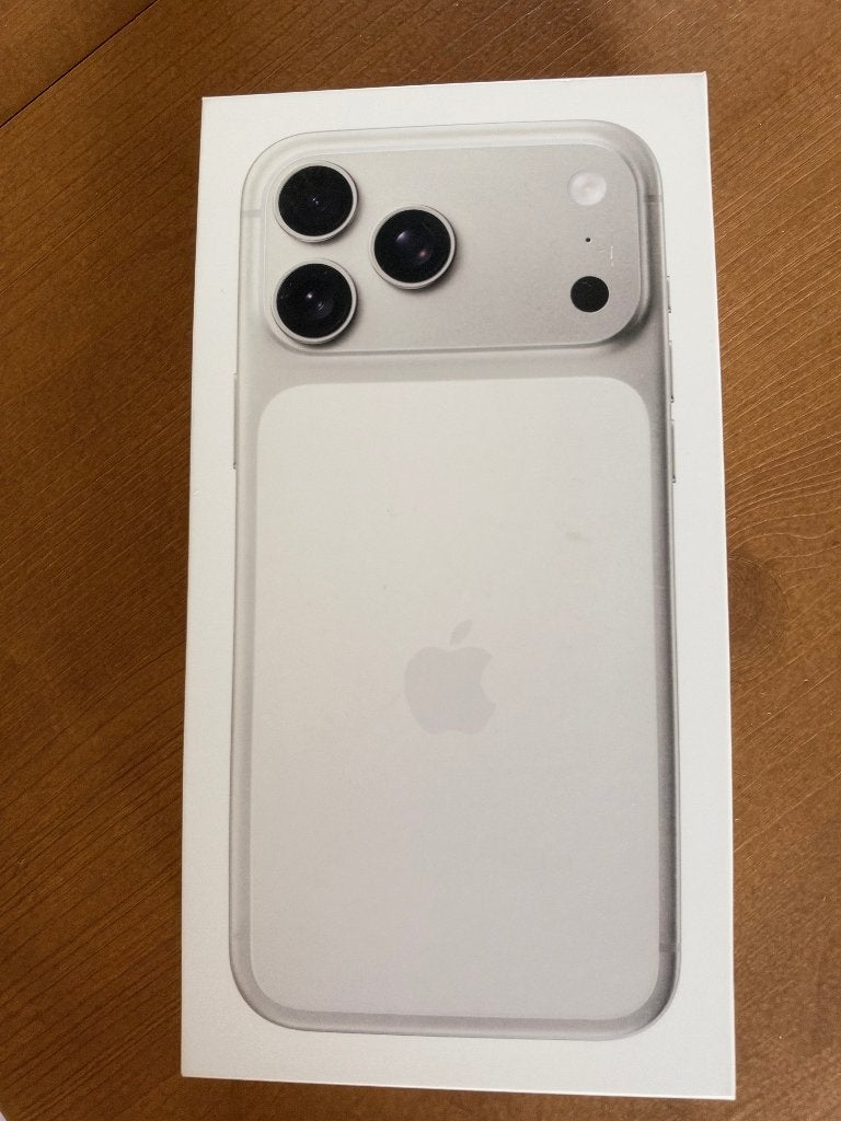 LEGE Iphone 17 pro Max Doos, Ophalen, Nieuw, Apple