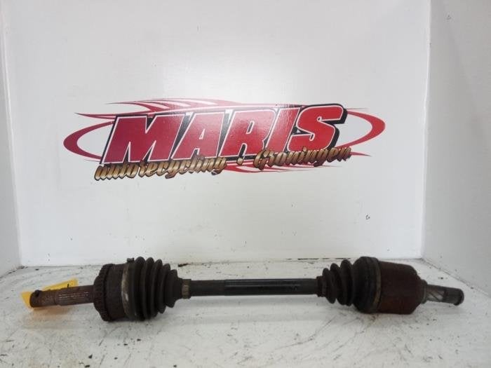 Aandrijfas links-voor van een Nissan Almera Tino, Gebruikt, -, -, -