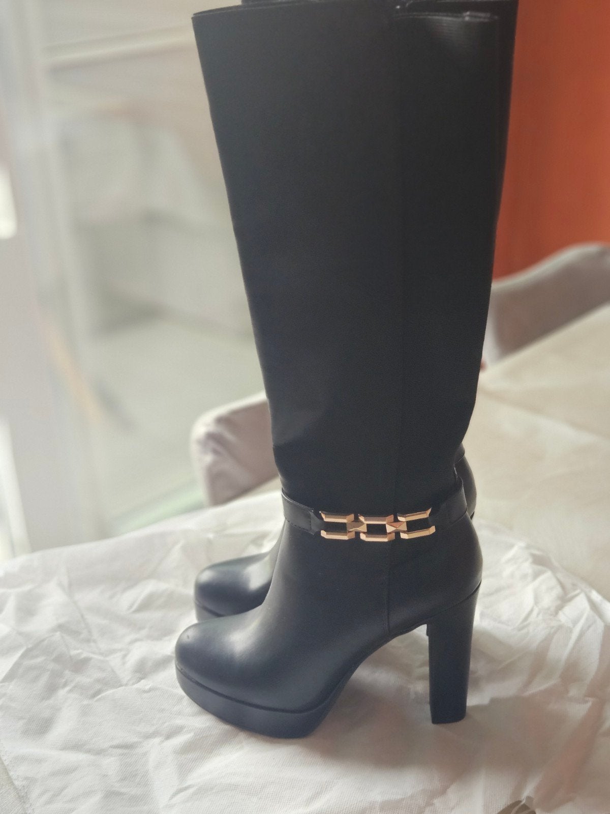 belles bottes hautes en cuir neuves, Neuf, Enlèvement, Bottes hautes, Noir