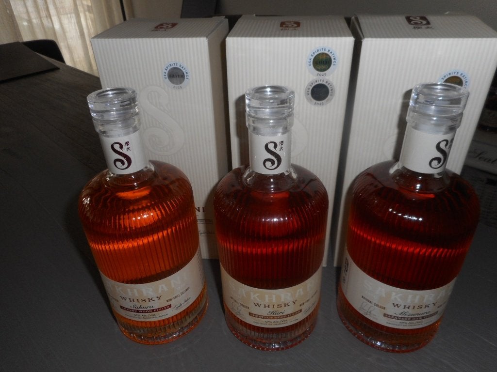 3 BOUTEILLES DE WHISKY DE SAKHRANI À VENDRE., Neuf, Autres régions, Enlèvement ou Envoi, Pleine