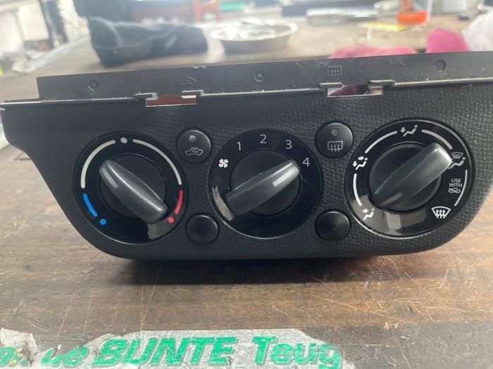 Panneau de commandes chauffage d'un Suzuki Swift, Enlèvement ou Envoi, 3 mois de garantie, Utilisé, Suzuki