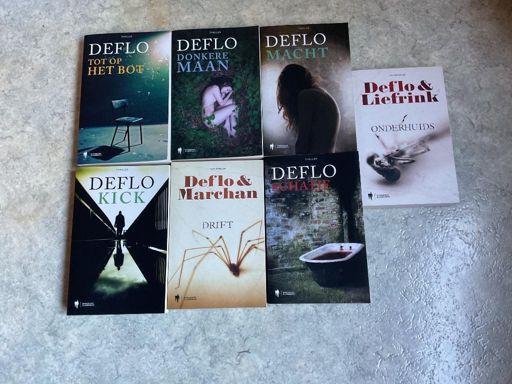 Deflo thrillers, Ophalen, Zo goed als nieuw, Deflo