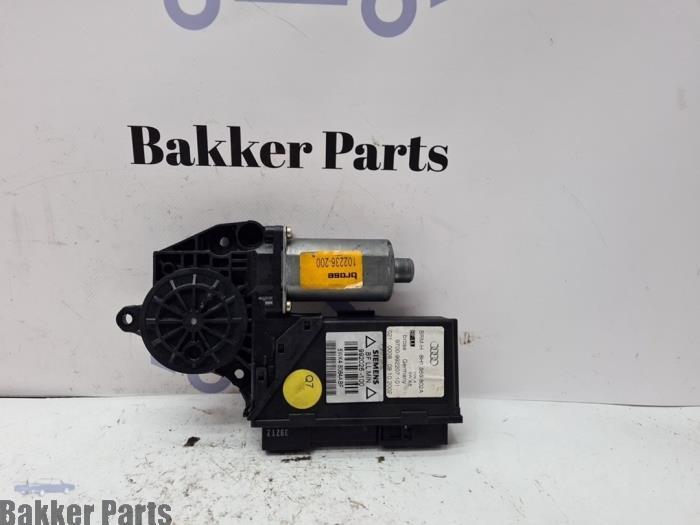 Moteur de vitre portière d'un Audi A4, -, -, 3 mois de garantie, Audi