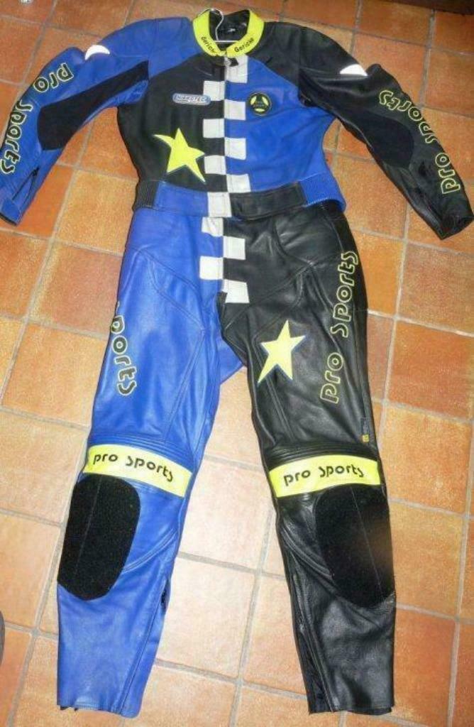 Combinaison Cuir Pro Sports  Neuve taille 56, Motos, Vêtements | Vêtements de moto, Combinaison, Enlèvement