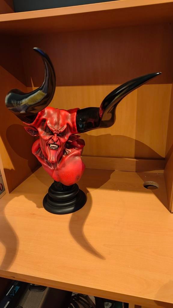 SIDESHOW COLLECTIBLES, Ophalen