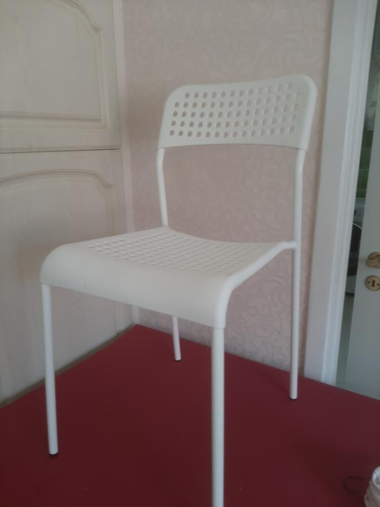 Chaise IKEA blanche (modèle ADDE) - adaptée aux douches, Enlèvement, Comme neuf, Synthétique