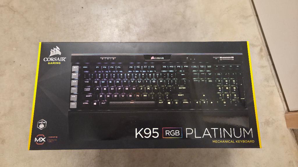 Corsair K95 RGB Platinum Cherry MX Speed AZERTY (be), Informatique & Logiciels, Azerty, Enlèvement, Utilisé, Touches multimédia