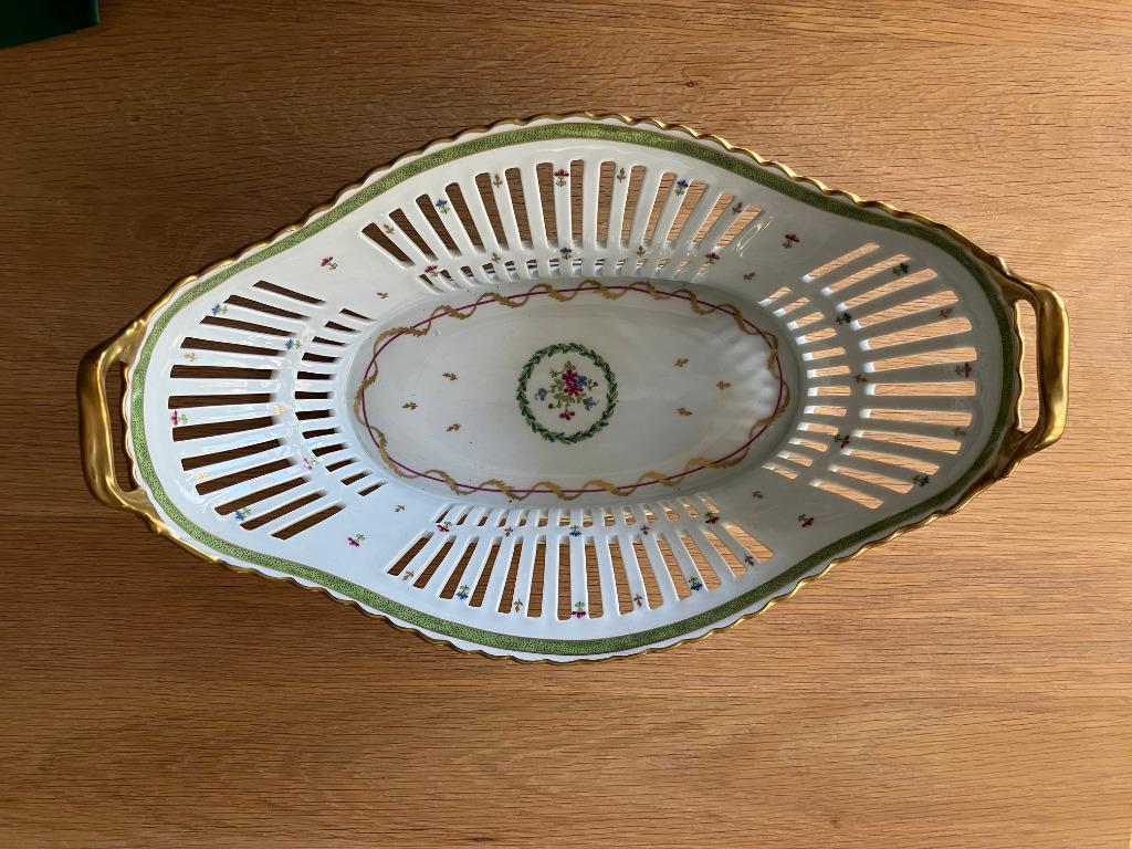 Haviland Vieux Paris Vert porseleinen mand, Enlèvement