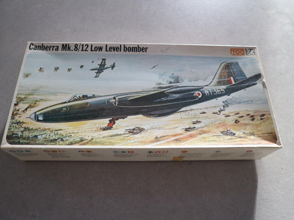 Frog Canberra MK8/12, Enlèvement ou Envoi, Comme neuf, 1:72 à 1:144, Avion