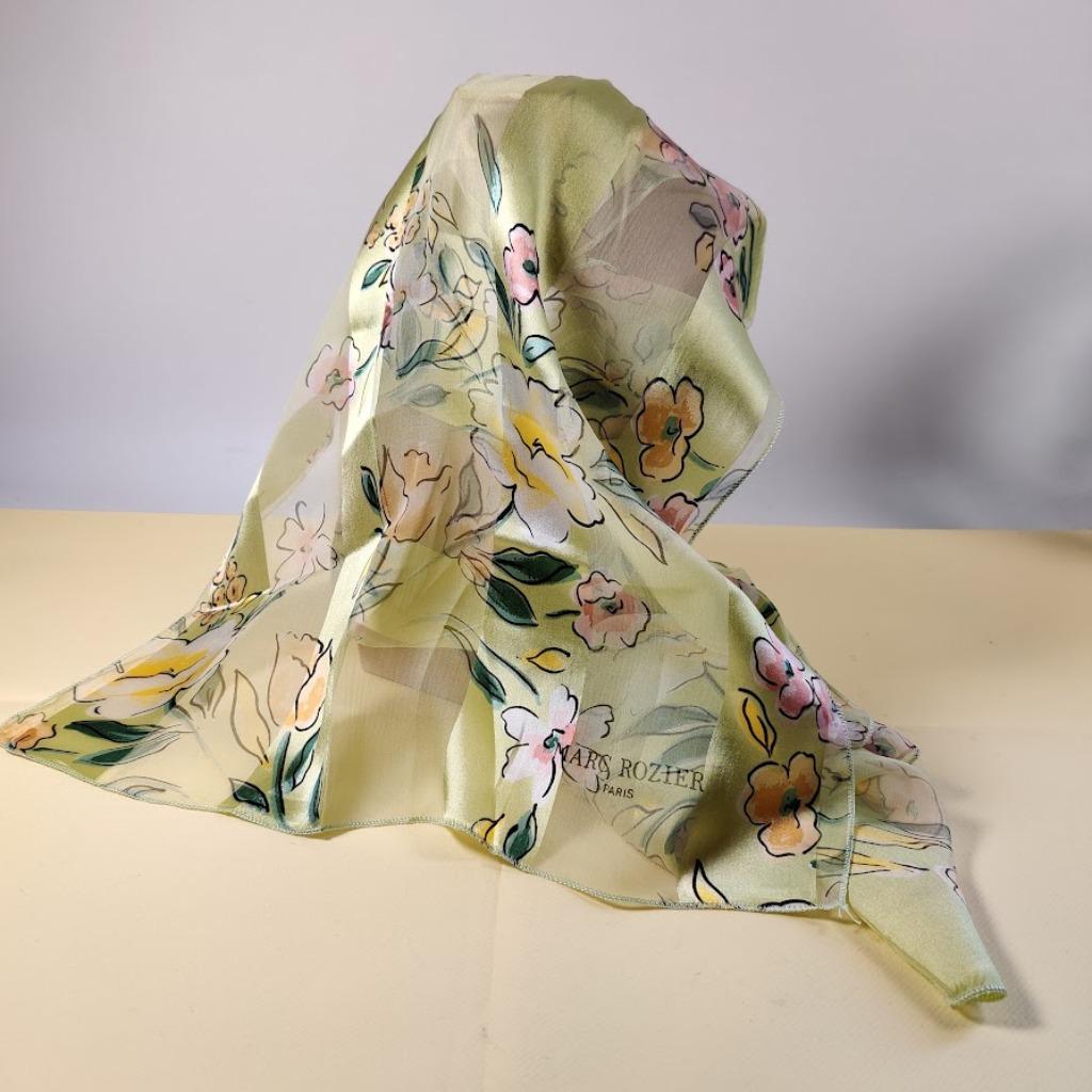 Foulard Marc Rozier Paris 100% soie neuf 36x140 cm, Enlèvement ou Envoi, Écharpe