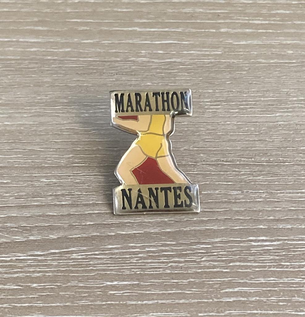 PIN - MARATHON NANTES, Verzenden, Gebruikt, Sport, Speldje of Pin