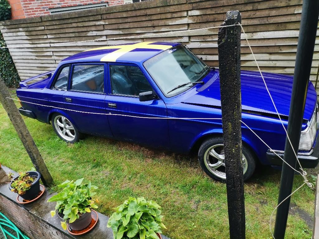 CARROSSERIE AVEC PAPIERS DE LA CONVO 244, Autos : Divers, Voitures de course
